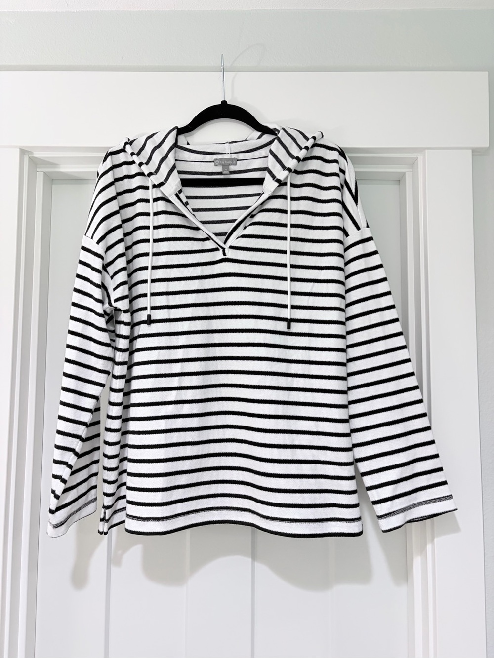 Talbots Striped V-Neck Hoodie Sweatshirt — Black & White. XL